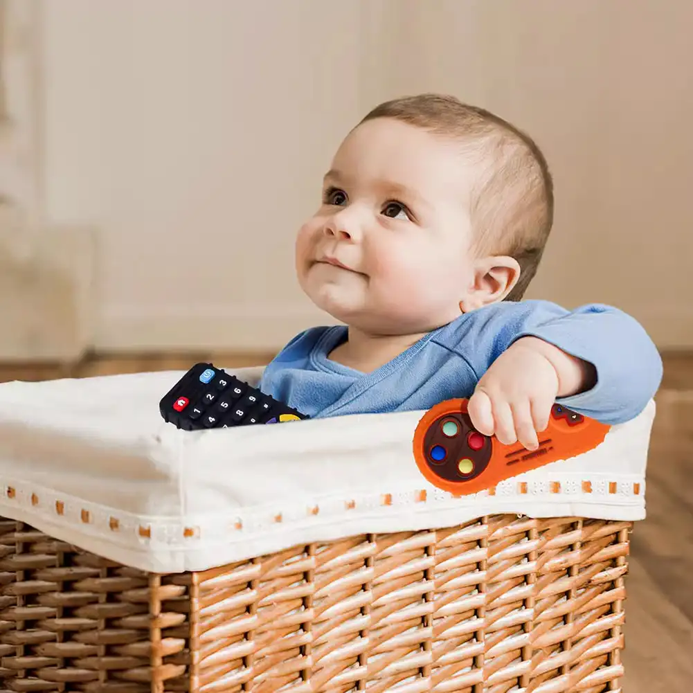 ベビーシリコーンおしゃぶりおもちゃリモコン形状おしゃぶり齧歯 - Baby Products Natural のレビューと価格